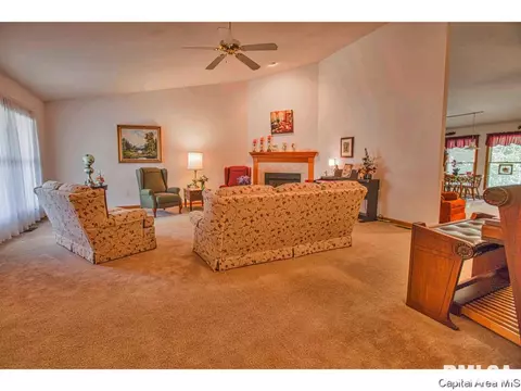 4102 Mcgregor, Springfield, IL 62707 photo 4
