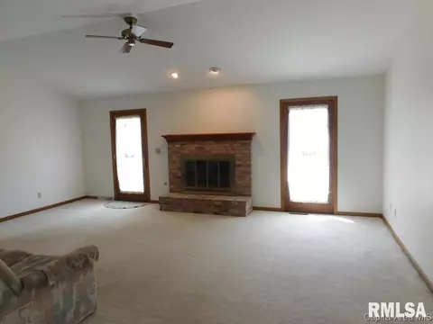 4548 Barrington, Springfield, IL 62711 photo 3