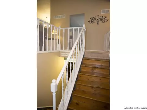 205 Westbrook Dr, Springfield, IL 62702 photo 9