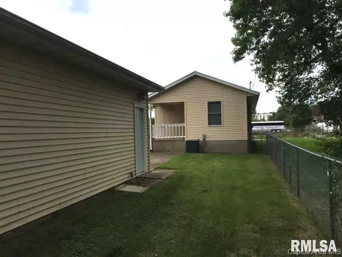 2144 S 9th St, Springfield, IL 62703 photo 7