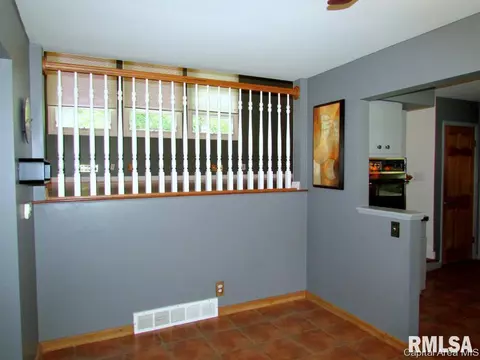 900 Greenview, Springfield, IL 62704 photo 5