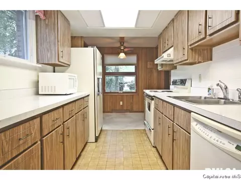811 Kenyon Dr, Springfield, IL 62704 photo 7