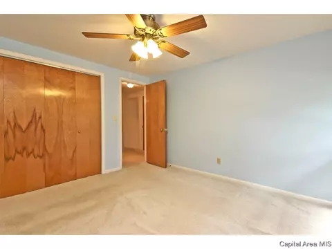 811 Kenyon Dr, Springfield, IL 62704 photo 25