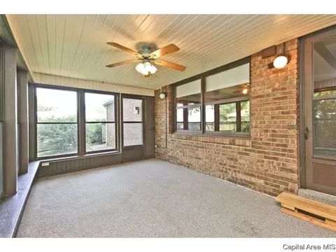 811 Kenyon Dr, Springfield, IL 62704 photo 9