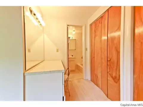 811 Kenyon Dr, Springfield, IL 62704 photo 19