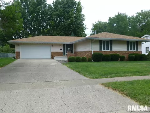 2453 Arrowhead Dr, Springfield, IL 62702 photo 1