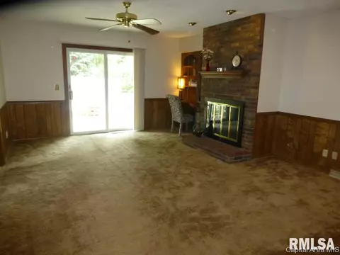 2453 Arrowhead Dr, Springfield, IL 62702 photo 7
