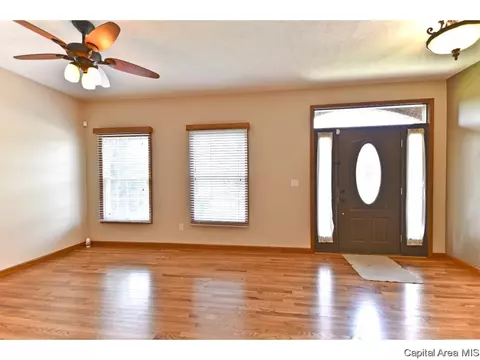 3512 Sundance Dr, Springfield, IL 62711 photo 2