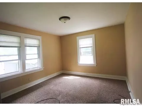 1452 N 3rd, Springfield, IL 62702 photo 8