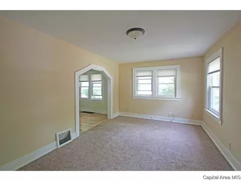 1452 N 3rd, Springfield, IL 62702 photo 3