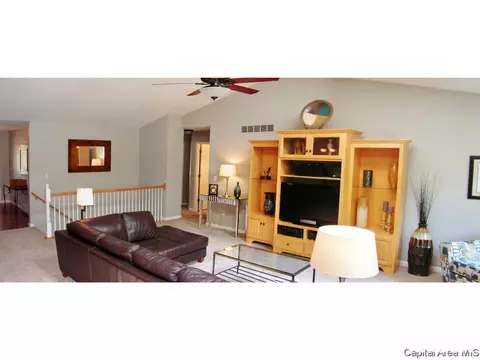 4530 Longfellow Dr, Springfield, IL 62711 photo 4