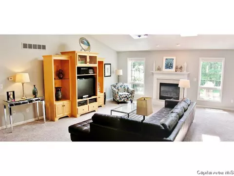 4530 Longfellow Dr, Springfield, IL 62711 photo 5