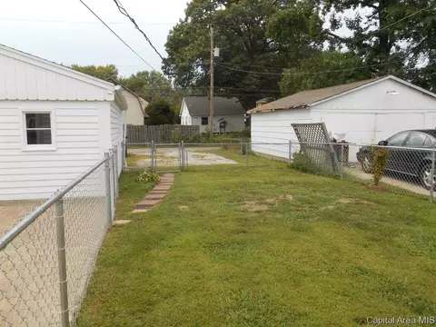 2425 S 11th St, Springfield, IL 62703 photo 25