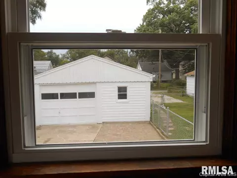 2425 S 11th St, Springfield, IL 62703 photo 10