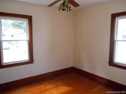 2425 S 11th St, Springfield, IL 62703 photo 13