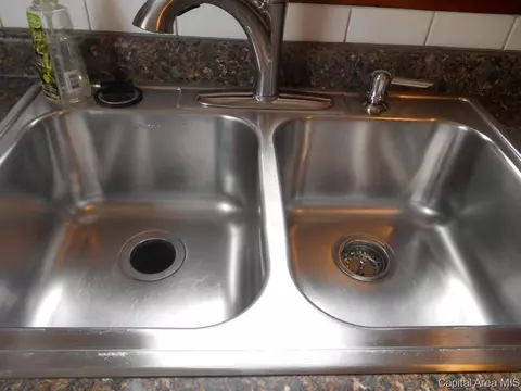 2425 S 11th St, Springfield, IL 62703 photo 9