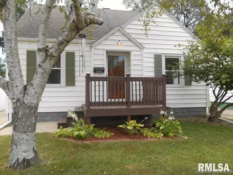 2425 S 11th St, Springfield, IL 62703 photo 1