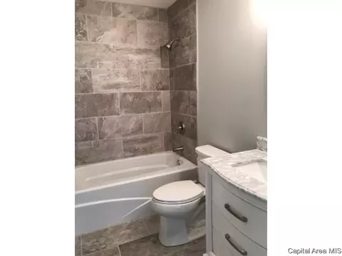 600 W Oakbrook, Chatham, IL 62629 photo 7