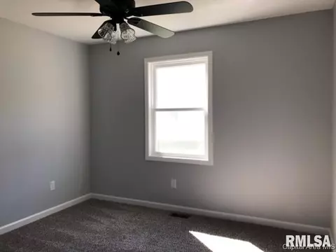 600 W Oakbrook, Chatham, IL 62629 photo 8