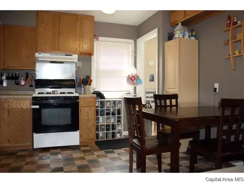 2341 Yale Blvd, Springfield, IL 62703 photo 4