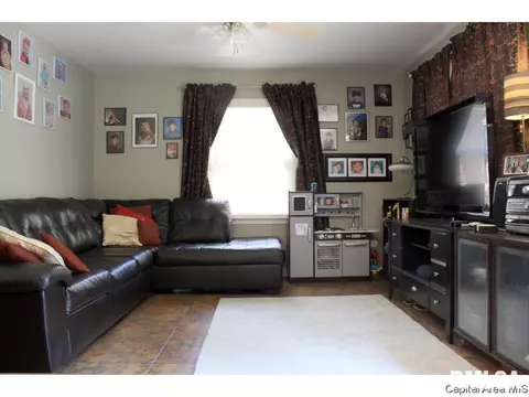 2341 Yale Blvd, Springfield, IL 62703 photo 3