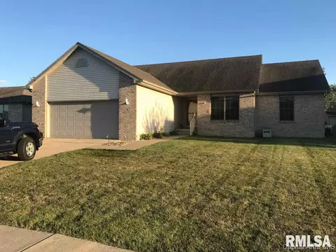 5216 Crane Dr, Springfield, IL 62711 photo 1