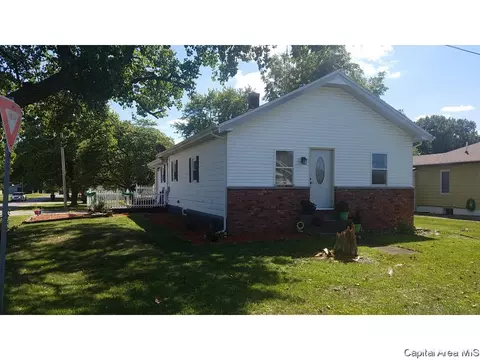 146 E Spruce St, Virden, IL 62690 photo 14