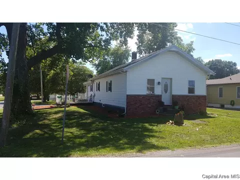 146 E Spruce St, Virden, IL 62690 photo 1