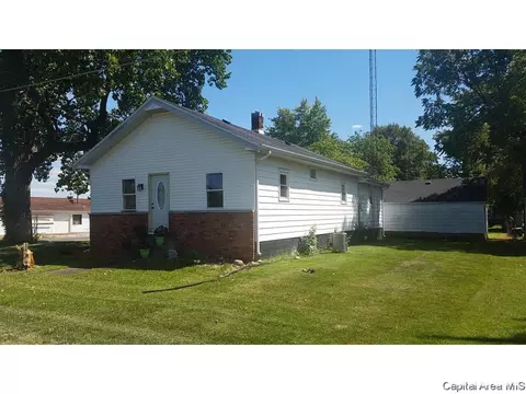 146 E Spruce St, Virden, IL 62690 photo 15