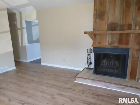 2925 Sherborn Rd, Springfield, IL 62702 photo 3