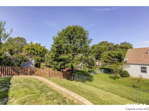 1601 Brenda Ct, Springfield, IL 62702 photo 7
