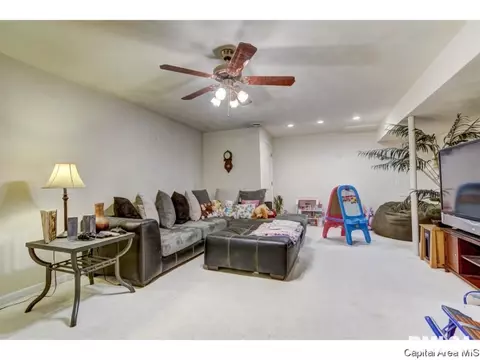 1601 Brenda Ct, Springfield, IL 62702 photo 15