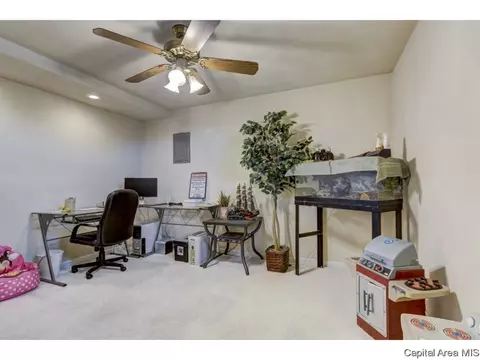 1601 Brenda Ct, Springfield, IL 62702 photo 14