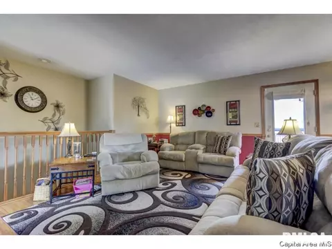 1601 Brenda Ct, Springfield, IL 62702 photo 9