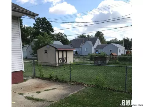 1818 E Spruce St, Springfield, IL 62703 photo 3