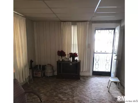 1818 E Spruce St, Springfield, IL 62703 photo 5