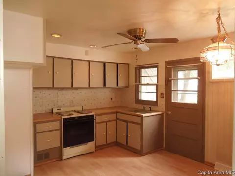 1111 Johnson Ln, Springfield, IL 62702 photo 5