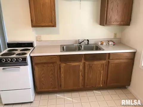 3340 Sheridan St, Springfield, IL 62703 photo 5