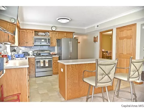 2401 Wembly Rd, Springfield, IL 62703 photo 8