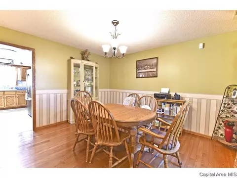 2401 Wembly Rd, Springfield, IL 62703 photo 10