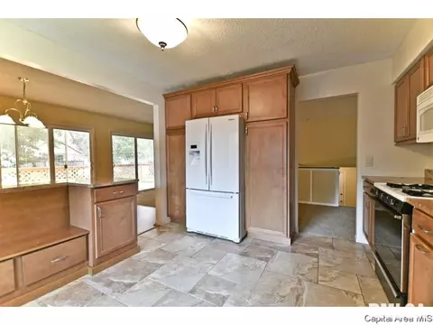 244 Stutely Ln, Springfield, IL 62704 photo 6