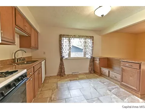 244 Stutely Ln, Springfield, IL 62704 photo 8