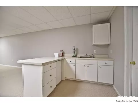 2004 Clarion, Springfield, IL 62711 photo 25