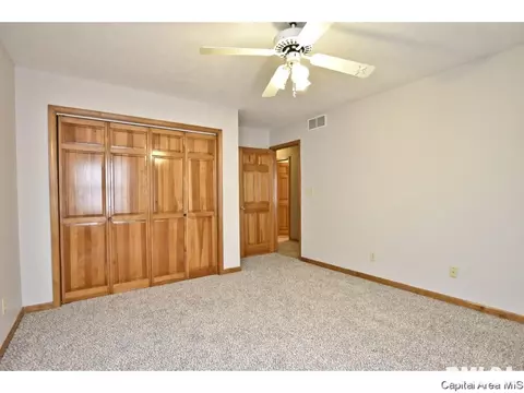 2004 Clarion, Springfield, IL 62711 photo 17