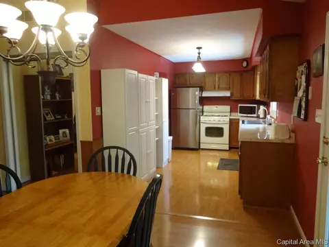 3333 Rawlings Dr, Springfield, IL 62704 photo 6