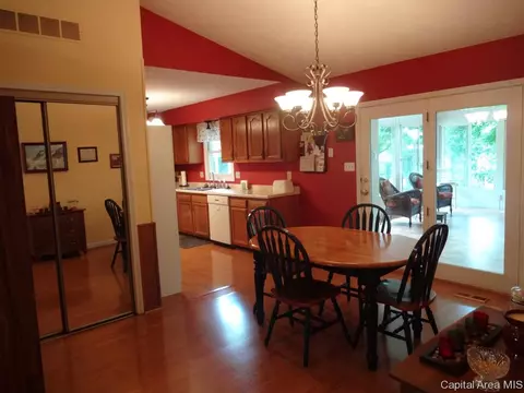 3333 Rawlings Dr, Springfield, IL 62704 photo 4