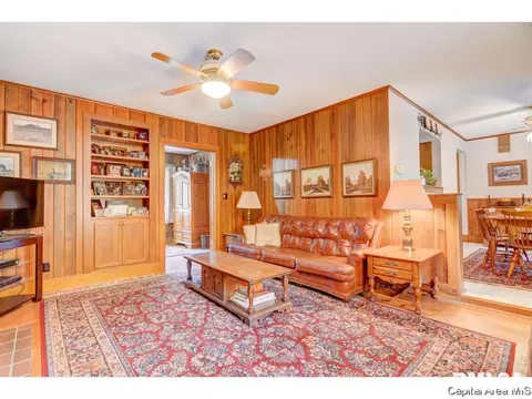 2000 Hazel Dell Rd, Springfield, IL 62703 photo 17