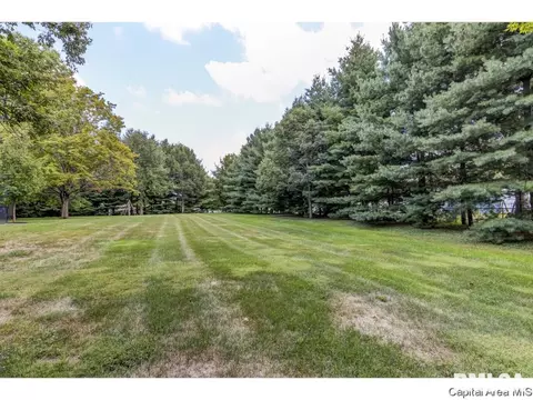2000 Hazel Dell Rd, Springfield, IL 62703 photo 4