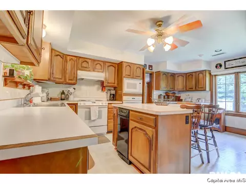 2000 Hazel Dell Rd, Springfield, IL 62703 photo 11