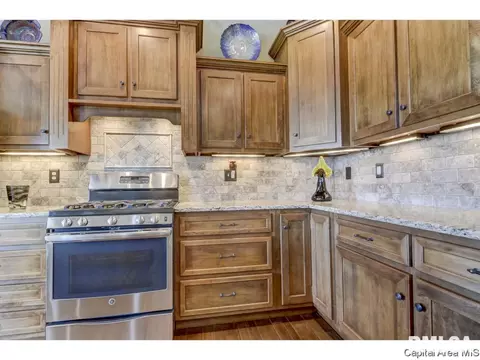 5600 Legacy Ln, Springfield, IL 62711 photo 14